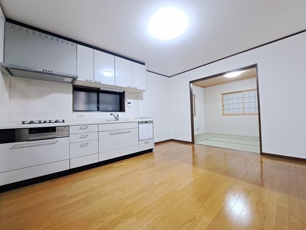 尼崎市西難波町４丁目　中古一戸建て