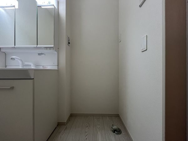 尼崎市塚口町６丁目　新築一戸建て　２期　２号棟