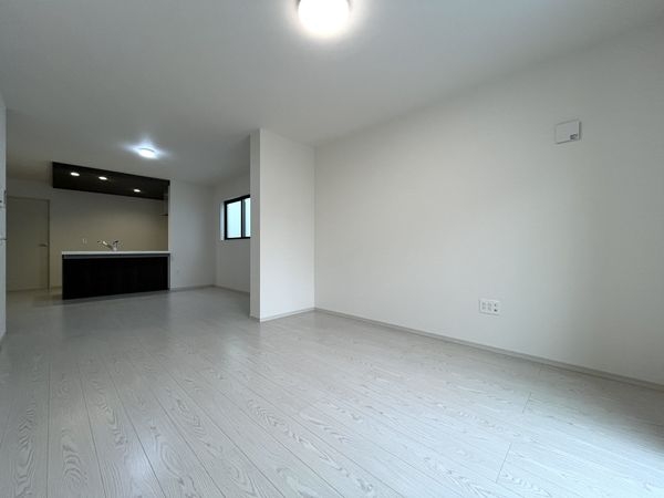 尼崎市塚口町６丁目　新築一戸建て　２期　２号棟