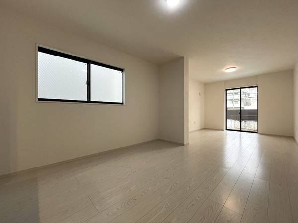 尼崎市塚口町６丁目　新築一戸建て　２期　２号棟
