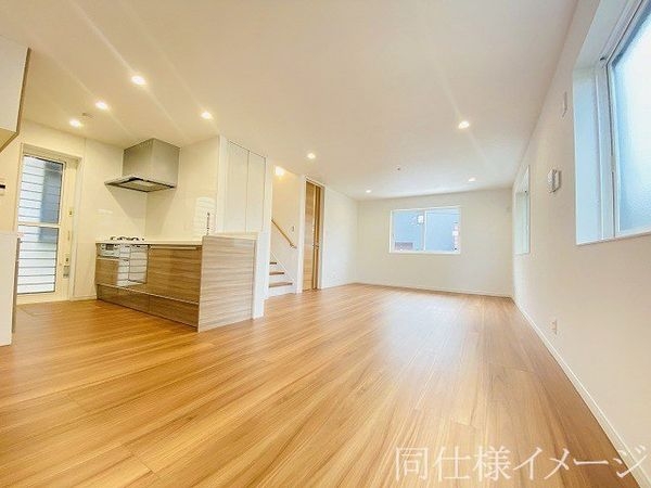 宝塚市高司２丁目　新築一戸建て　２号棟