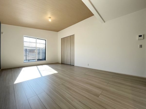 尼崎市東園田町３丁目　新築一戸建て