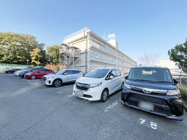 サンリーノ逆瀬川野上　ノースコート　中古マンション