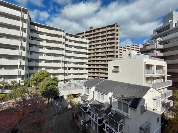 宝塚パインクレスト　中古マンション