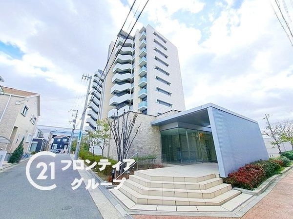 シャルマンフジスマート尼崎出屋敷駅前ステーショングリーン…