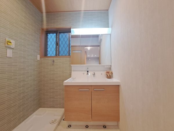 宝塚市宝梅３丁目の中古一戸建て