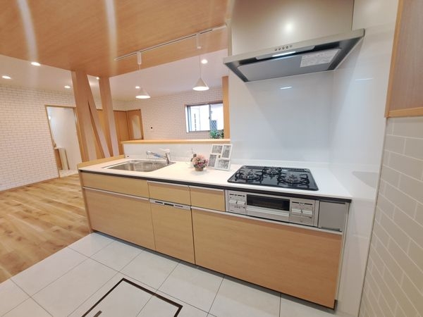 宝塚市宝梅３丁目の中古一戸建て