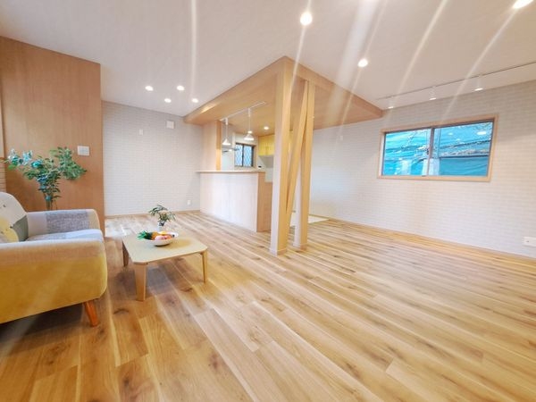 宝塚市宝梅３丁目の中古一戸建て