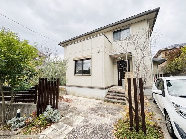 宝塚市山手台西４丁目　中古一戸建て