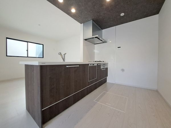 尼崎市武庫町３丁目　新築一戸建て　２期　２号棟