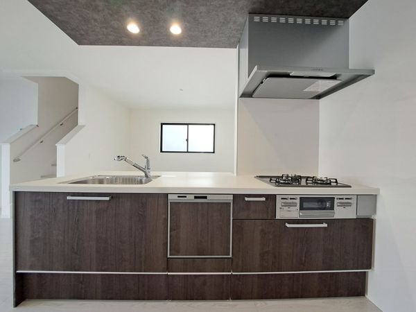 尼崎市武庫町３丁目　新築一戸建て　２期　２号棟