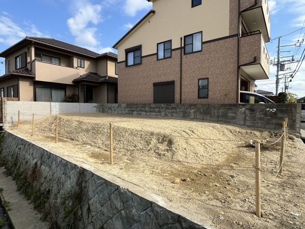 宝塚市光明町　新築一戸建て　1期　全１区画