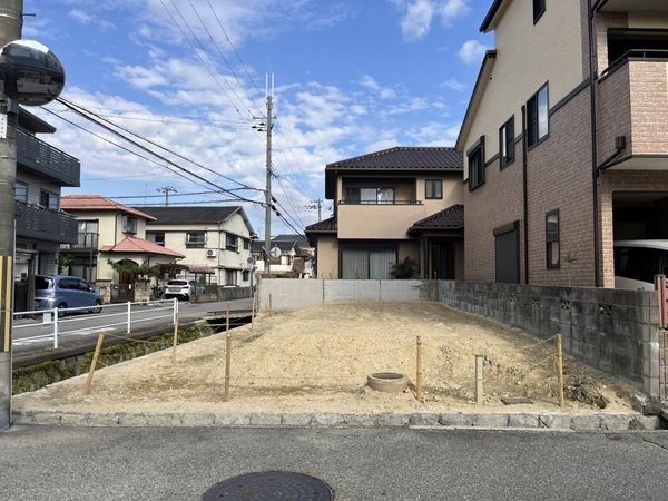 宝塚市光明町　新築一戸建て　1期　全１区画