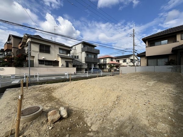 宝塚市光明町　新築一戸建て　1期　全１区画