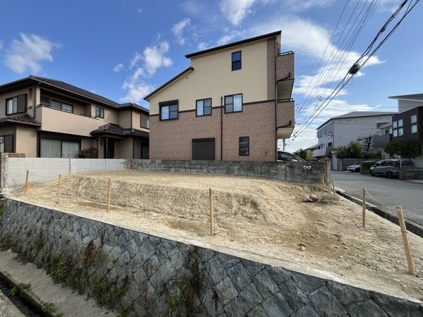 宝塚市光明町　新築一戸建て　1期　全１区画
