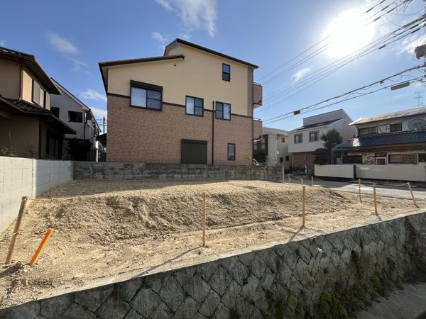 宝塚市光明町　新築一戸建て　1期　全１区画
