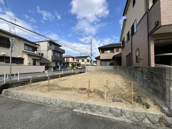 宝塚市光明町　新築一戸建て　1期　全１区画