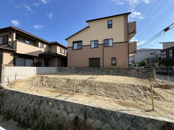 宝塚市光明町　新築一戸建て　1期　全１区画