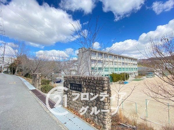 セルヴィオ４番館　中古マンション(西宮市立塩瀬中学校)