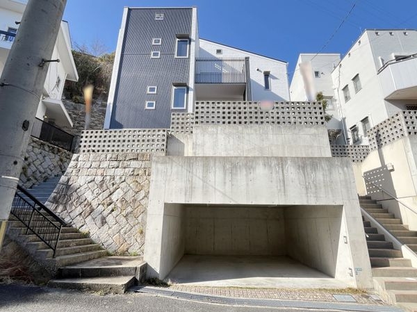 西宮市苦楽園四番町の中古一戸建て