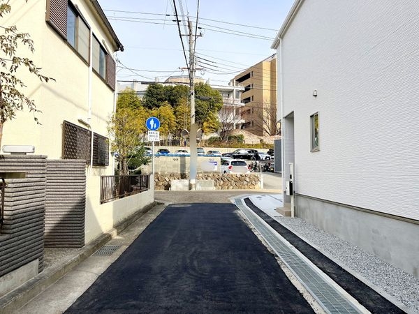 宝塚市小浜４丁目　新築一戸建て　１期　２号棟