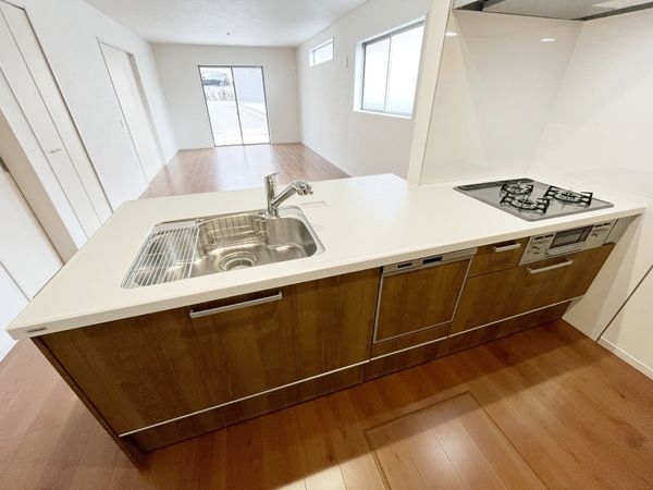 宝塚市小浜４丁目　新築一戸建て　１期　２号棟