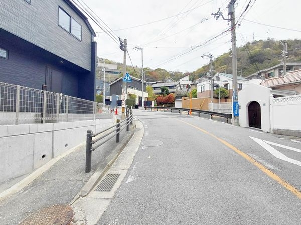 宝塚市花屋敷つつじガ丘　新築一戸建て　１期　１号棟