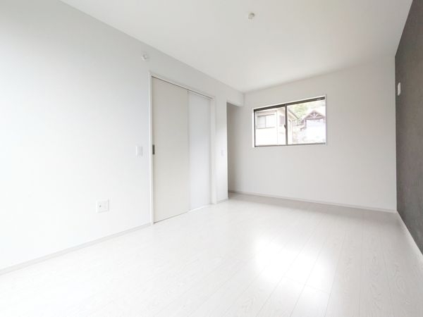 宝塚市花屋敷つつじガ丘　新築一戸建て　１期　2号棟