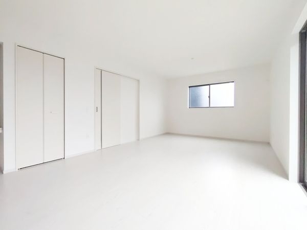 宝塚市花屋敷つつじガ丘　新築一戸建て　１期　2号棟