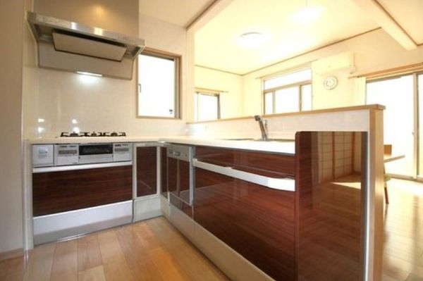 西宮市上ケ原山田町　中古一戸建て