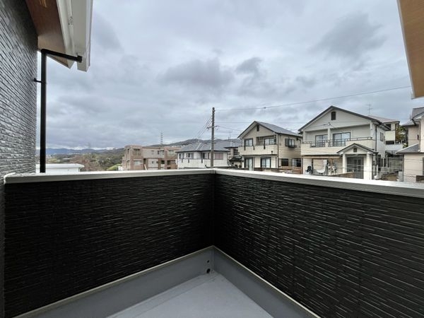 宝塚市山本西１丁目　新築一戸建て