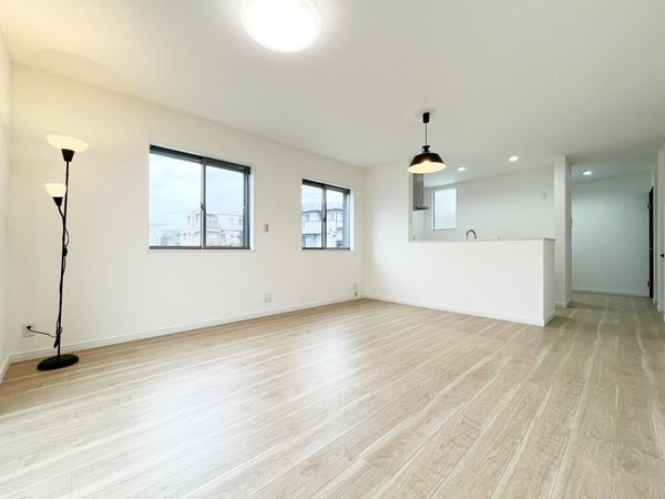 宝塚市山本西１丁目　新築一戸建て