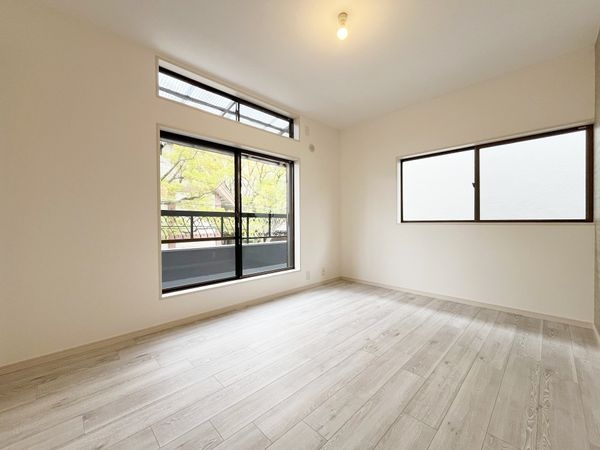 西宮市小松南町２丁目の中古一戸建て