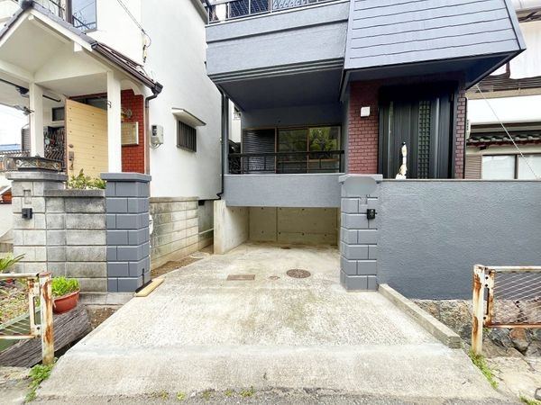 西宮市小松南町２丁目の中古一戸建て