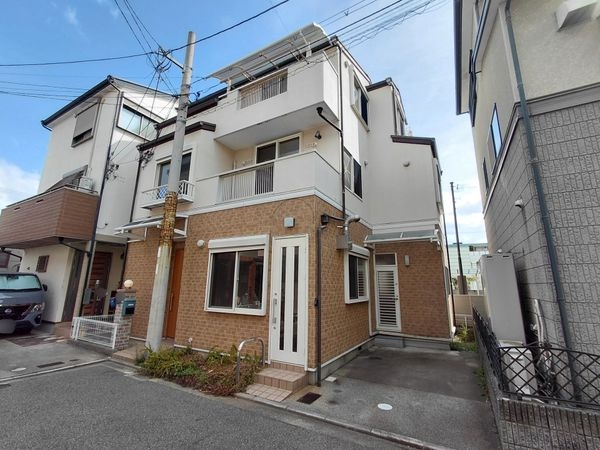 西宮市里中町２丁目の中古一戸建て