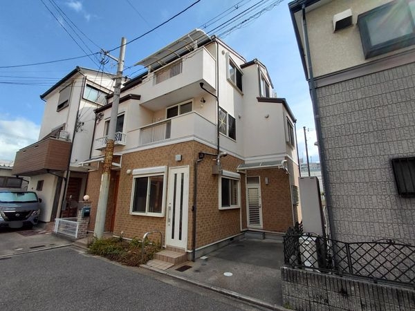 西宮市里中町２丁目の中古一戸建て