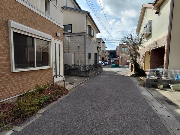 西宮市里中町２丁目の中古一戸建て