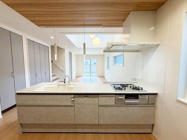 西宮市浜甲子園１丁目　新築一戸建て　第７　A号棟