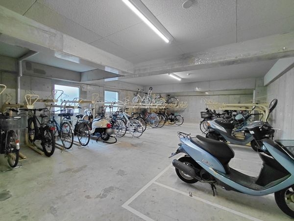 セントラル西雲雀丘　中古マンション
