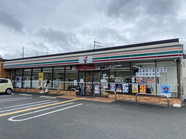 エンゼルハイム宝塚第５　中古マンション(セブンイレブン宝塚山本東3丁目店)