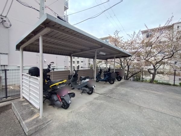 中山五月台住宅15号棟　中古マンション