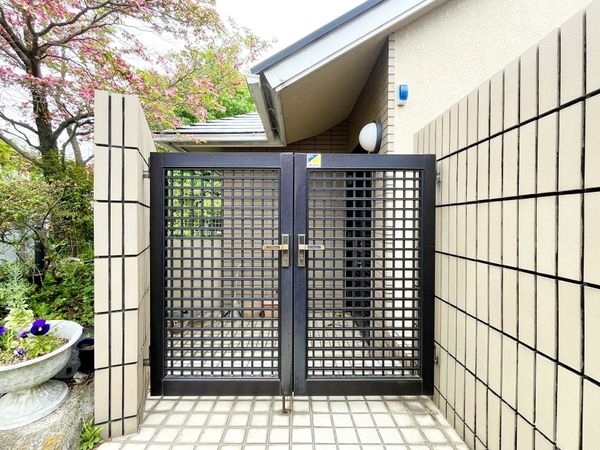 宝塚市売布山手町の中古一戸建て