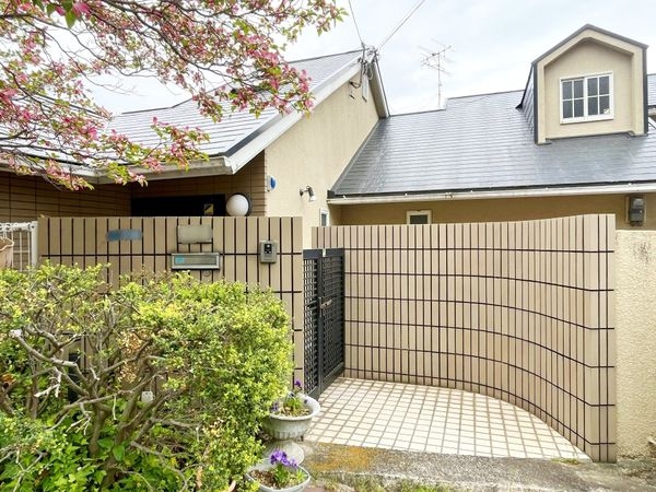 宝塚市売布山手町の中古一戸建て