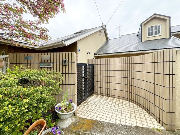 宝塚市売布山手町の中古一戸建て