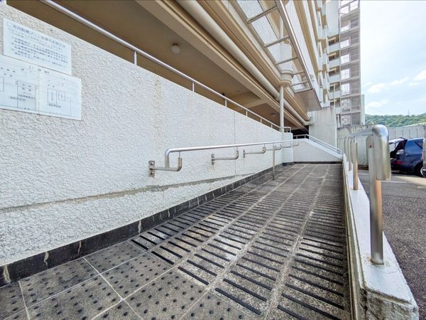 阪急逆瀬台アヴェルデ１番館　中古マンション