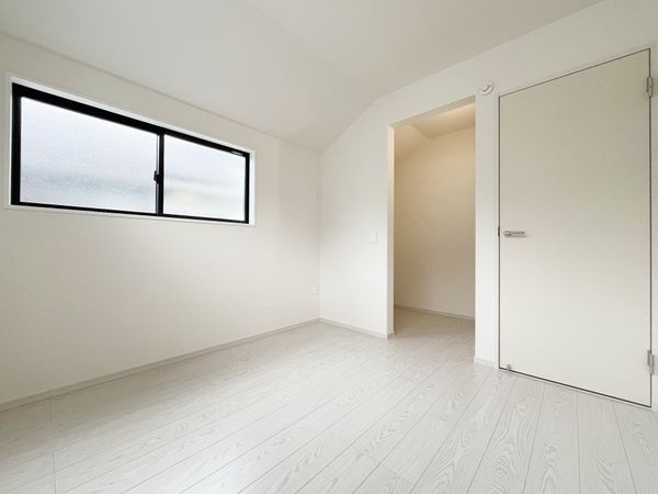 宝塚市末成町　新築一戸建て