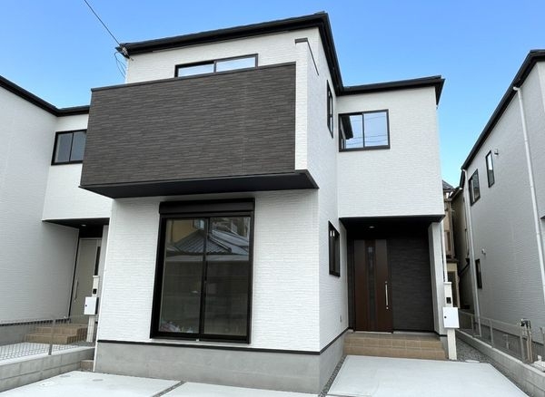 宝塚市末成町　新築一戸建て