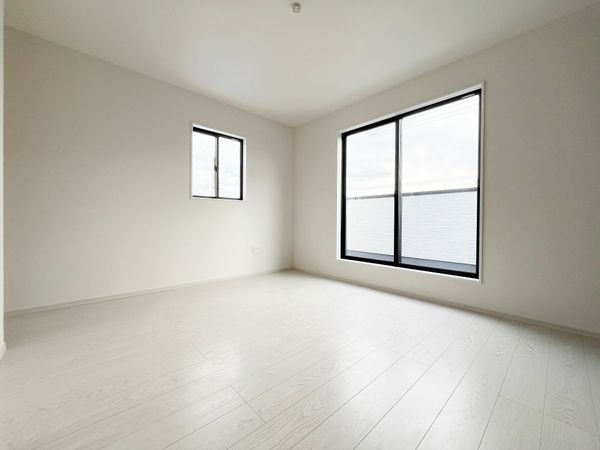 宝塚市末成町　新築一戸建て