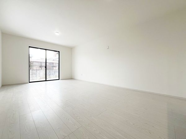 宝塚市末成町　新築一戸建て