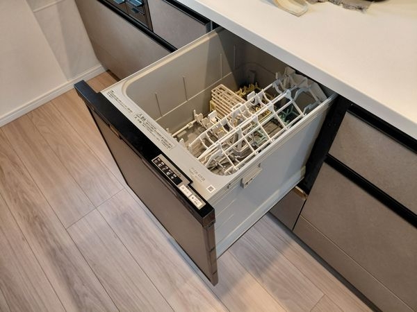 西宮市今津久寿川町　新築一戸建て